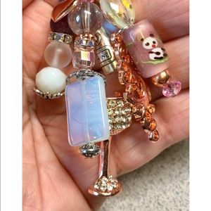 ✨💍 glitter key fob/chain , decorate your purse or pocket. Wine glass